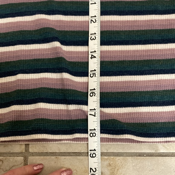 American Eagle Thermal Mock Neck Top - Picture 7 of 7